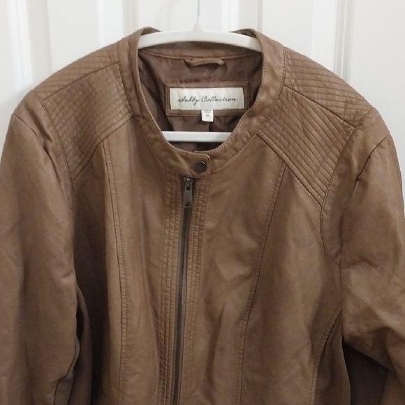 Men's Tan Leather Jacket - Picture 3 of 11